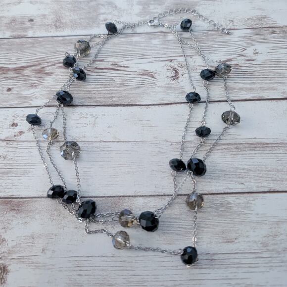 Vintage Necklace Layered Silver Tone with Black & Grey Beads - Picture 4 of 7